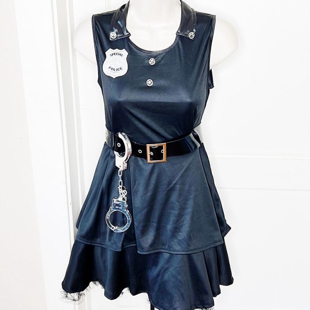 Dreamgirl Cutie Cop Halloween Costume 3 Piece Nwt Police Officer Size large Juni
